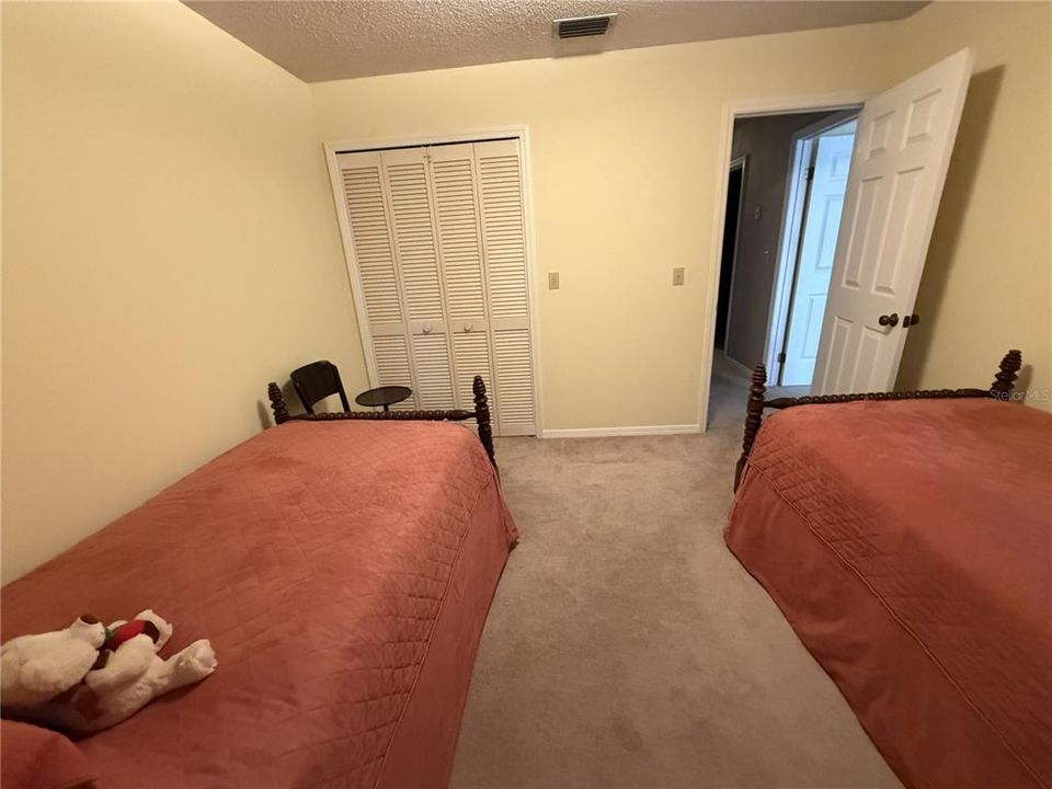 En Venta: $390,000 (4 camas, 2 baños, 2299 Pies cuadrados)