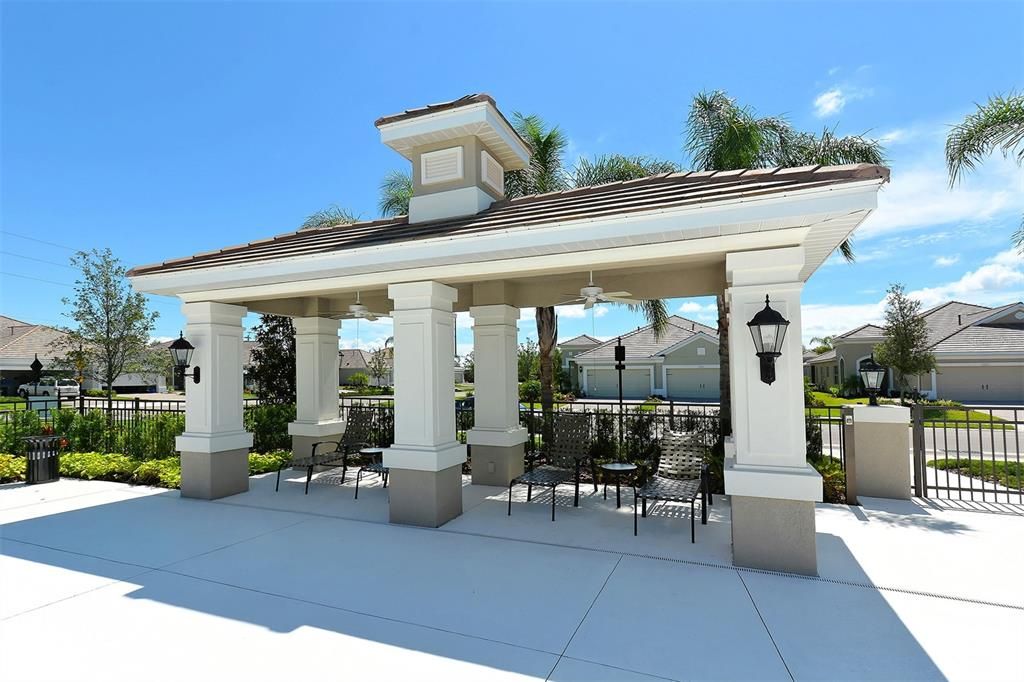 For Sale: $390,000 (2 beds, 2 baths, 1577 Square Feet)