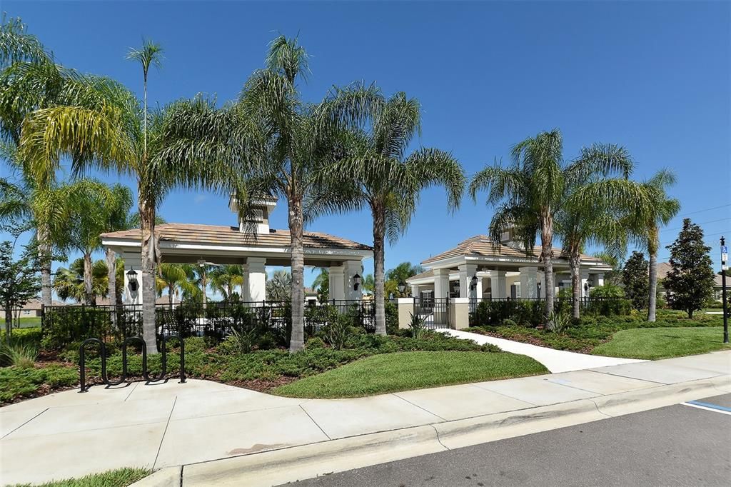 For Sale: $390,000 (2 beds, 2 baths, 1577 Square Feet)