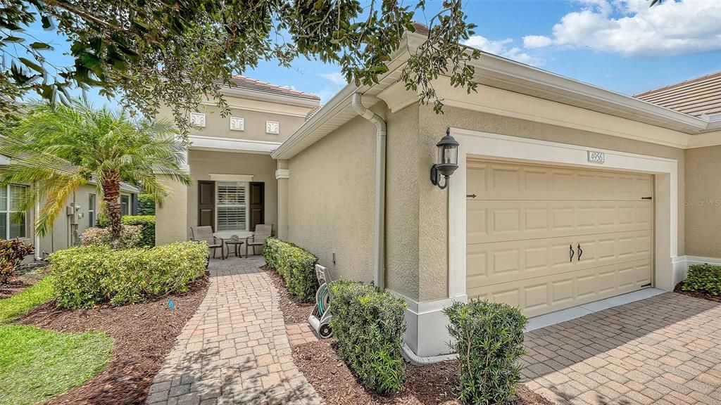For Sale: $390,000 (2 beds, 2 baths, 1577 Square Feet)