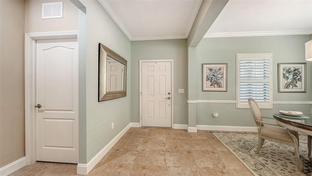 For Sale: $390,000 (2 beds, 2 baths, 1577 Square Feet)