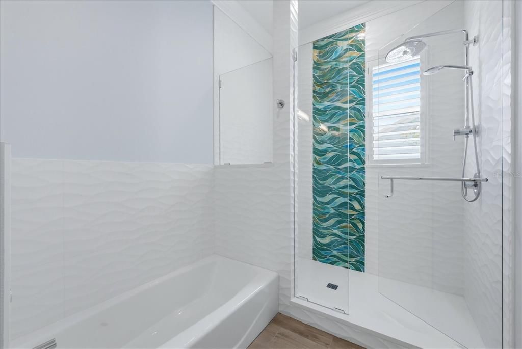 For Rent: $20,000 (3 beds, 3 baths, 3054 Square Feet)