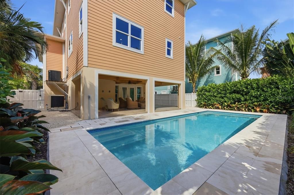 For Rent: $20,000 (3 beds, 3 baths, 3054 Square Feet)