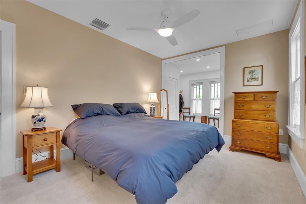 En Venta: $2,299,000 (4 camas, 4 baños, 3108 Pies cuadrados)