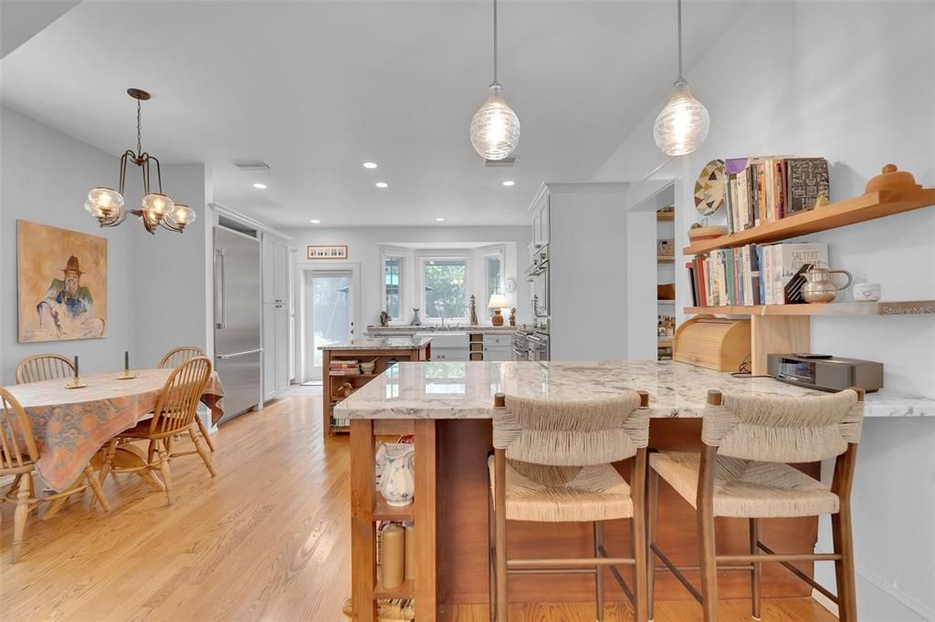 En Venta: $2,299,000 (4 camas, 4 baños, 3108 Pies cuadrados)
