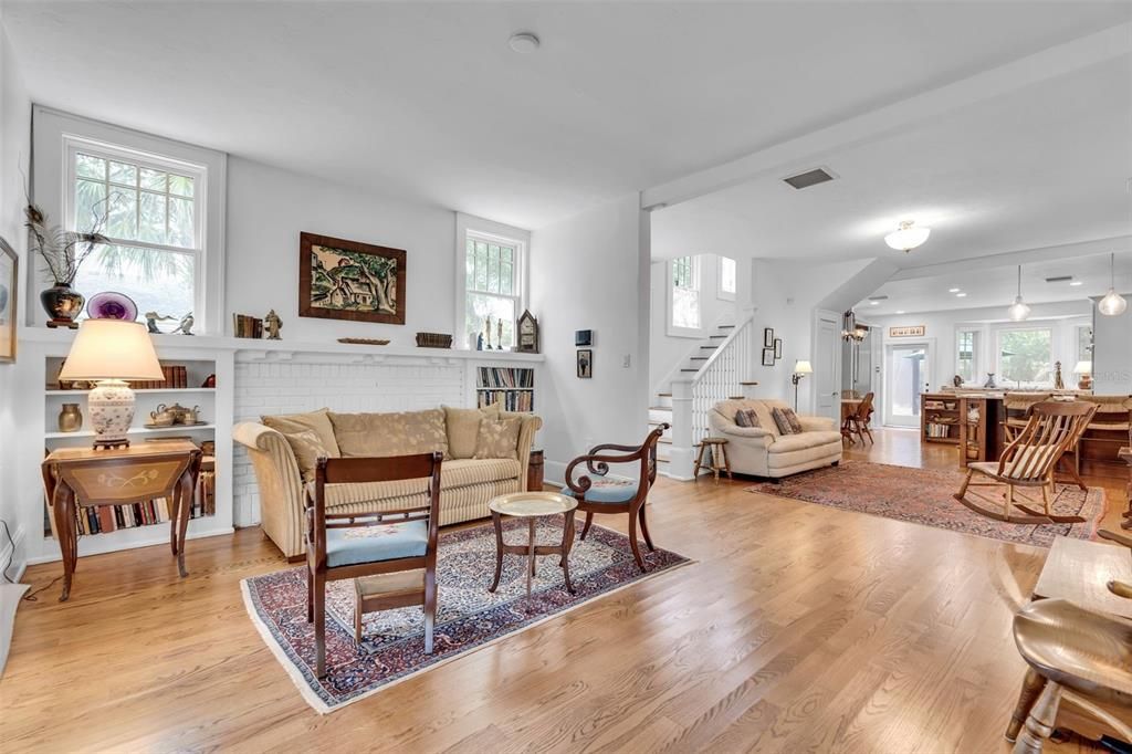 En Venta: $2,299,000 (4 camas, 4 baños, 3108 Pies cuadrados)