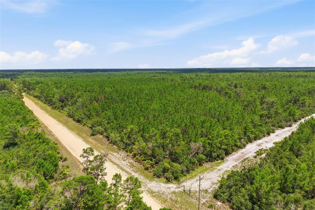 На продажу: $600,000 (25.12 acres)