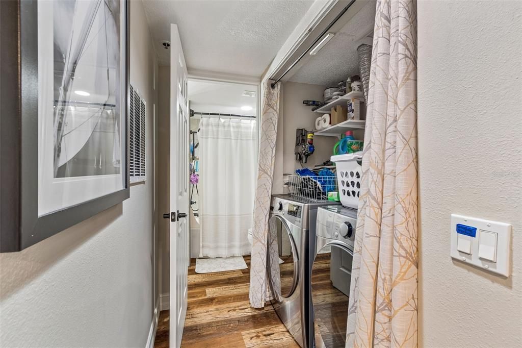 На продажу: $265,000 (1 спален, 1 ванн, 733 Квадратных фут)