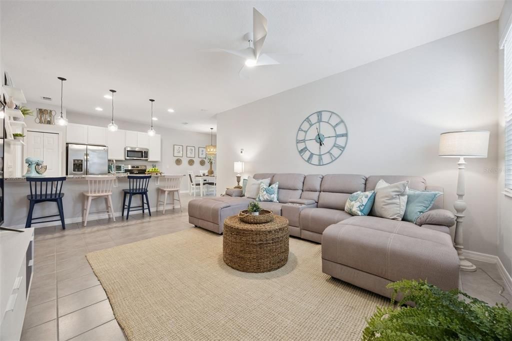 For Sale: $300,000 (3 beds, 2 baths, 1457 Square Feet)