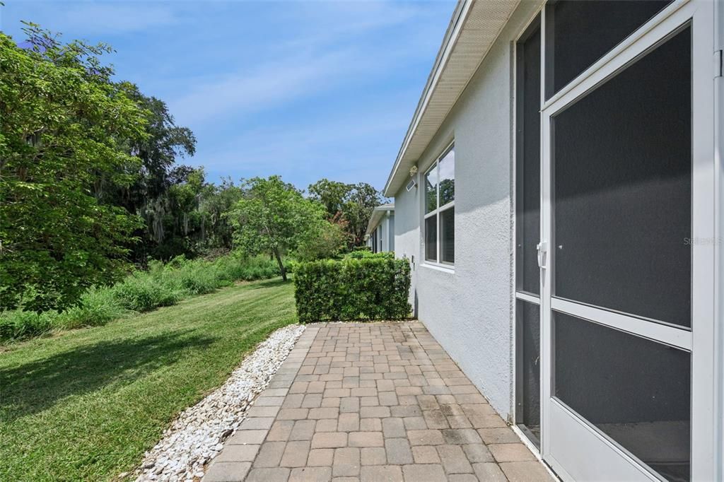 For Sale: $300,000 (3 beds, 2 baths, 1457 Square Feet)