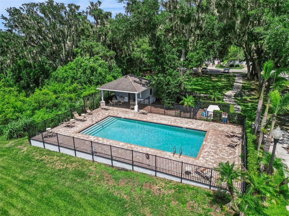 For Sale: $300,000 (3 beds, 2 baths, 1457 Square Feet)