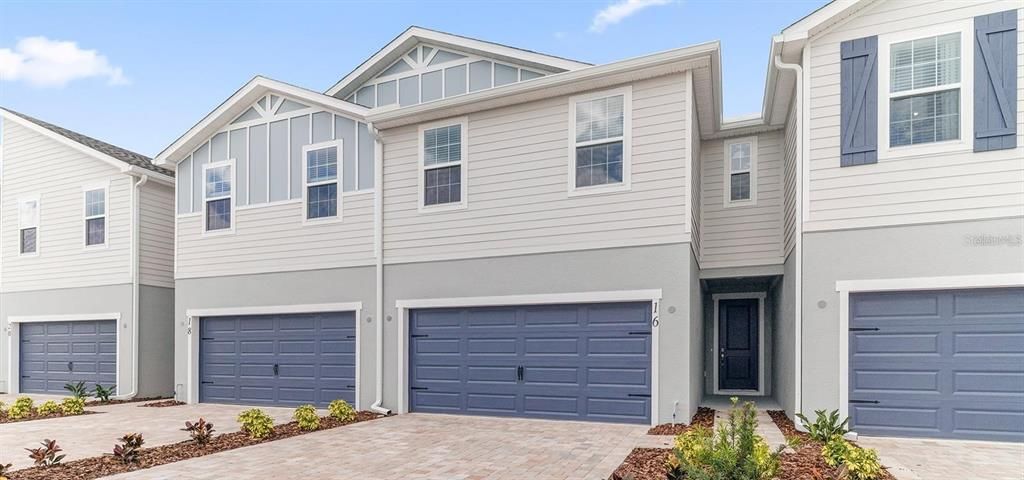 Active With Contract: $369,900 (3 beds, 2 baths, 2213 Square Feet)