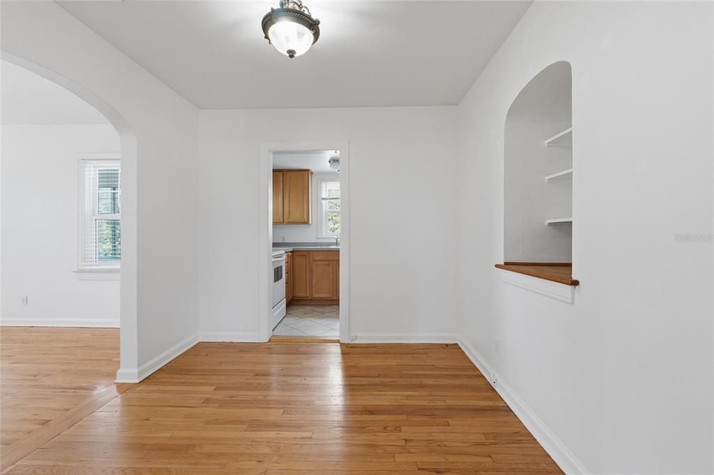 В аренду: $1,950 (2 спален, 1 ванн, 975 Квадратных фут)