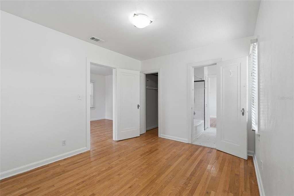В аренду: $1,950 (2 спален, 1 ванн, 975 Квадратных фут)