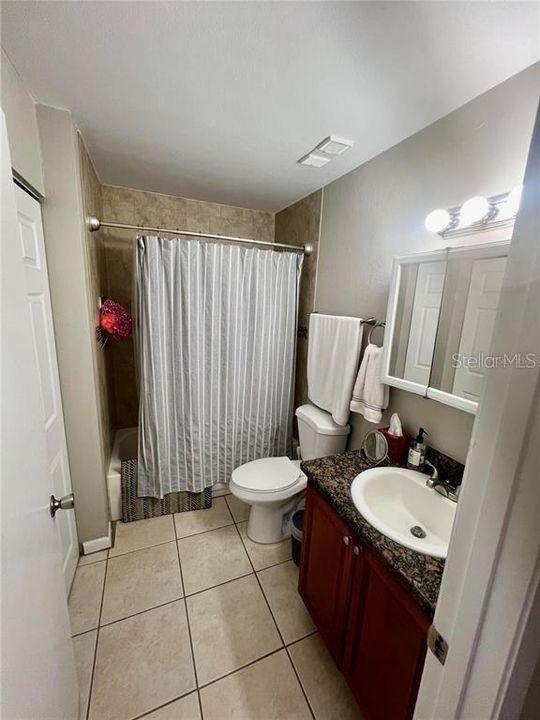 В аренду: $1,750 (2 спален, 1 ванн, 884 Квадратных фут)