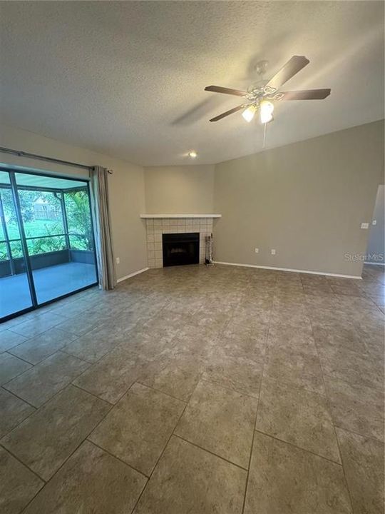 En Venta: $399,900 (3 camas, 2 baños, 1533 Pies cuadrados)