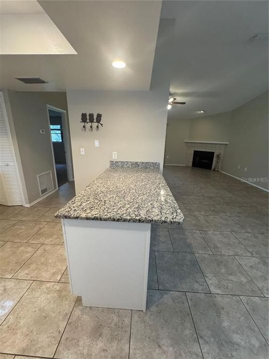 En Venta: $399,900 (3 camas, 2 baños, 1533 Pies cuadrados)
