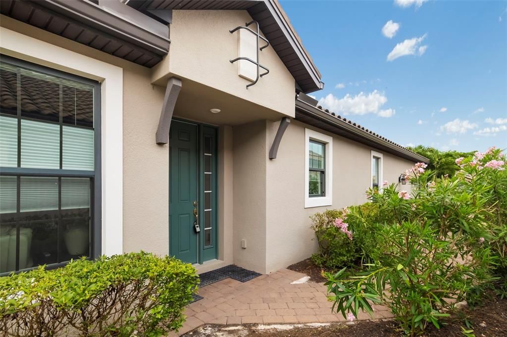 For Sale: $753,000 (3 beds, 2 baths, 1920 Square Feet)