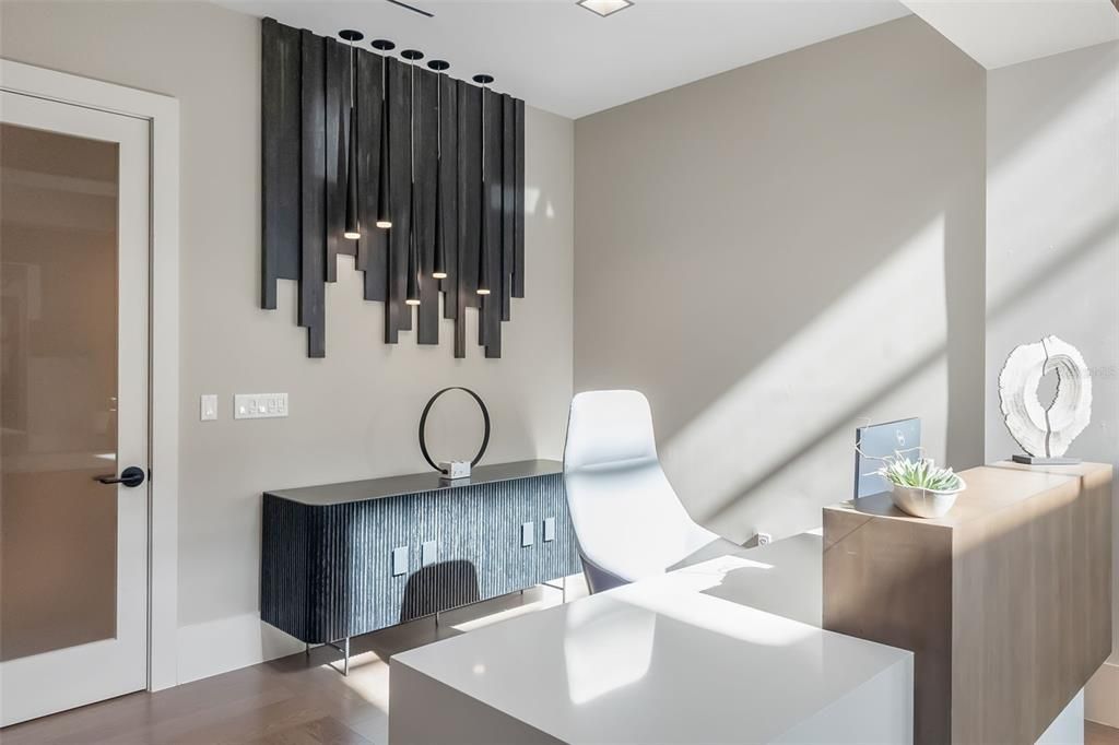 For Sale: $753,000 (3 beds, 2 baths, 1920 Square Feet)