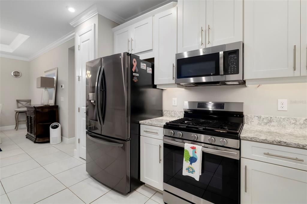 For Sale: $753,000 (3 beds, 2 baths, 1920 Square Feet)