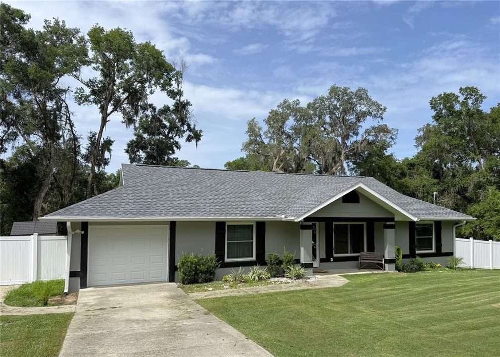 For Sale: $272,100 (3 beds, 2 baths, 1412 Square Feet)