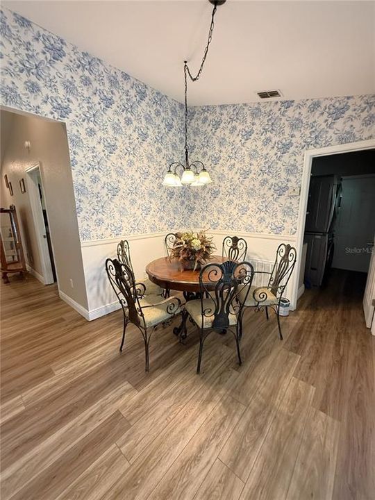 For Sale: $272,100 (3 beds, 2 baths, 1412 Square Feet)