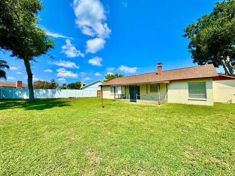 For Rent: $2,150 (3 beds, 2 baths, 1488 Square Feet)