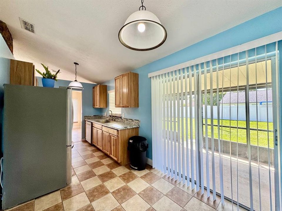 For Rent: $2,150 (3 beds, 2 baths, 1488 Square Feet)