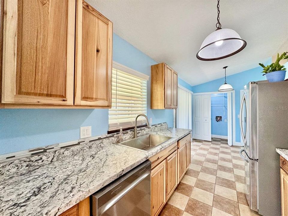 For Rent: $2,150 (3 beds, 2 baths, 1488 Square Feet)