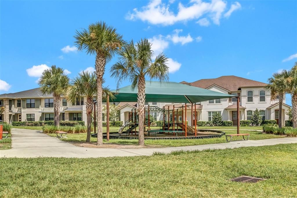 Active With Contract: $324,900 (3 beds, 2 baths, 1603 Square Feet)