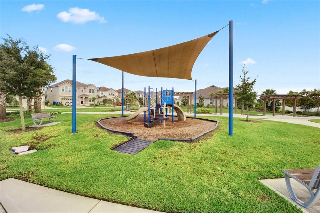 Active With Contract: $324,900 (3 beds, 2 baths, 1603 Square Feet)