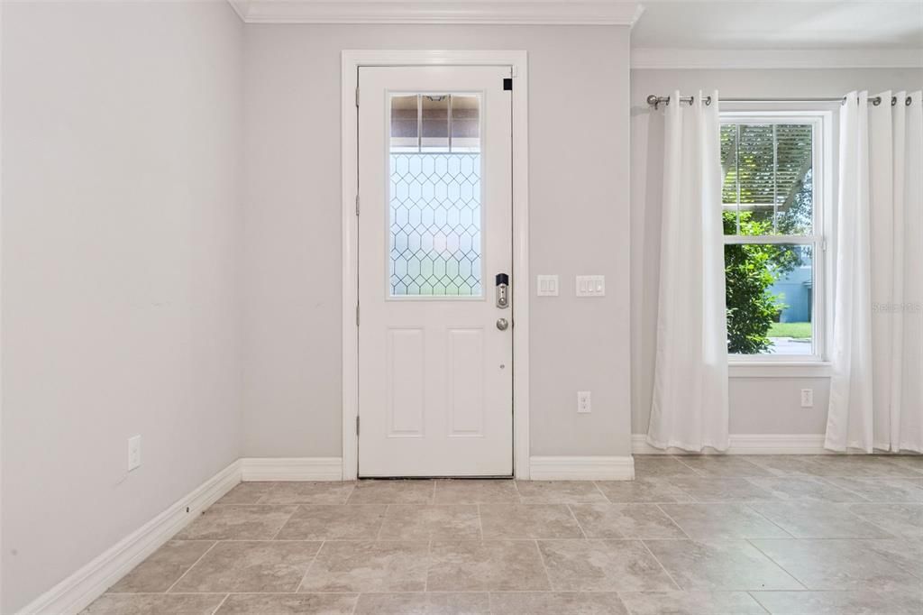Active With Contract: $324,900 (3 beds, 2 baths, 1603 Square Feet)