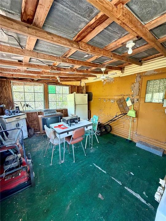 На продажу: $28,500 (1 спален, 1 ванн, 318 Квадратных фут)