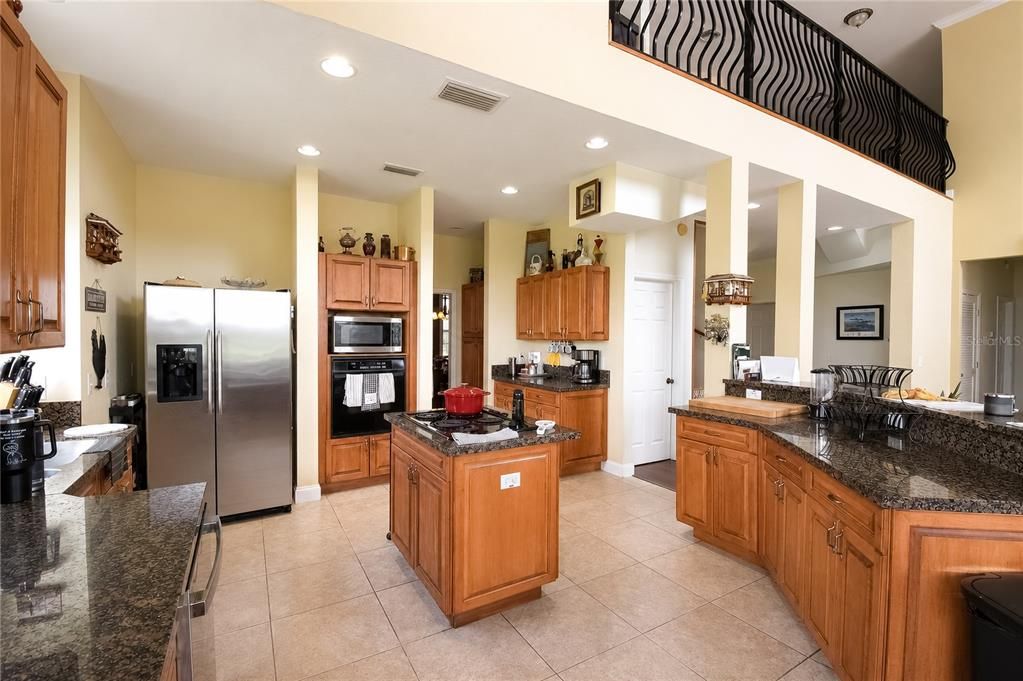 For Sale: $1,850,000 (4 beds, 4 baths, 3489 Square Feet)