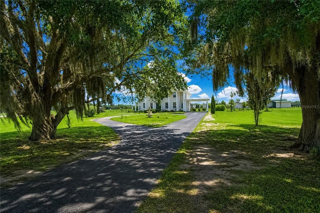 For Sale: $1,850,000 (4 beds, 4 baths, 3489 Square Feet)