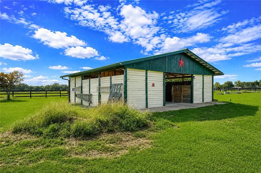 For Sale: $1,850,000 (4 beds, 4 baths, 3489 Square Feet)