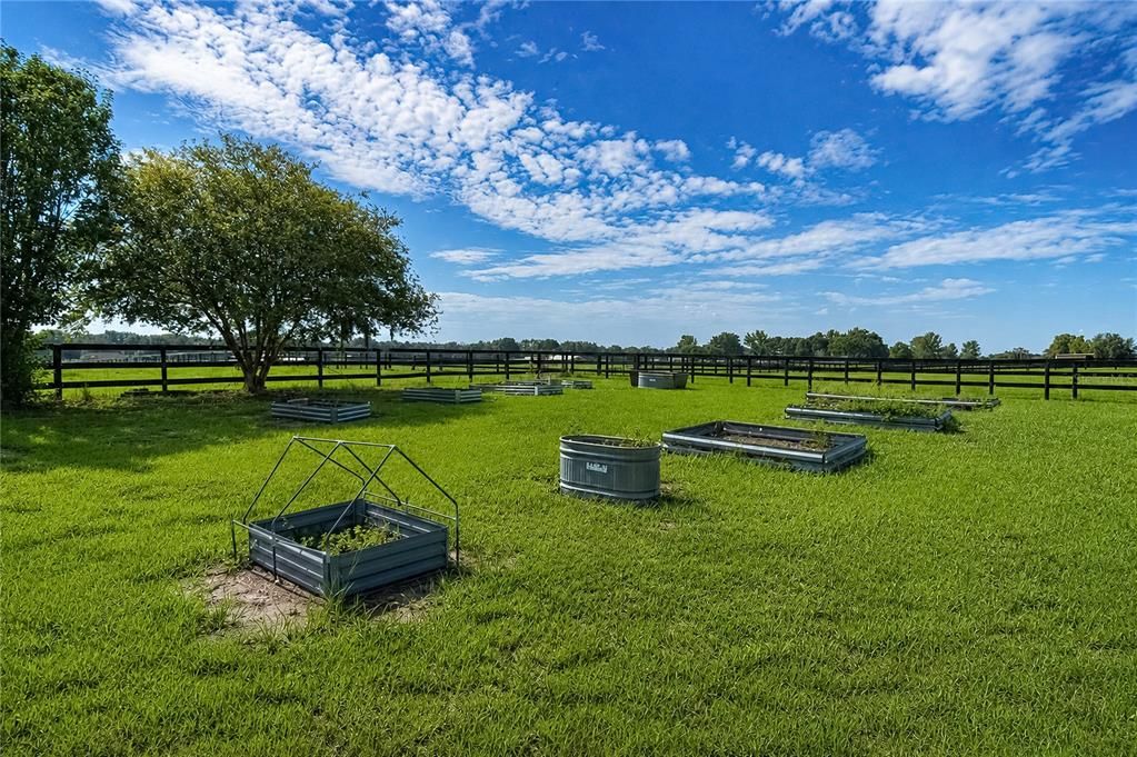 For Sale: $1,850,000 (4 beds, 4 baths, 3489 Square Feet)