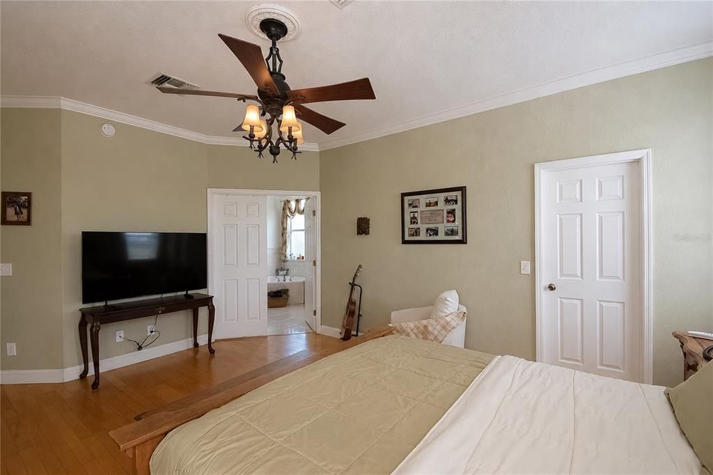 For Sale: $1,850,000 (4 beds, 4 baths, 3489 Square Feet)