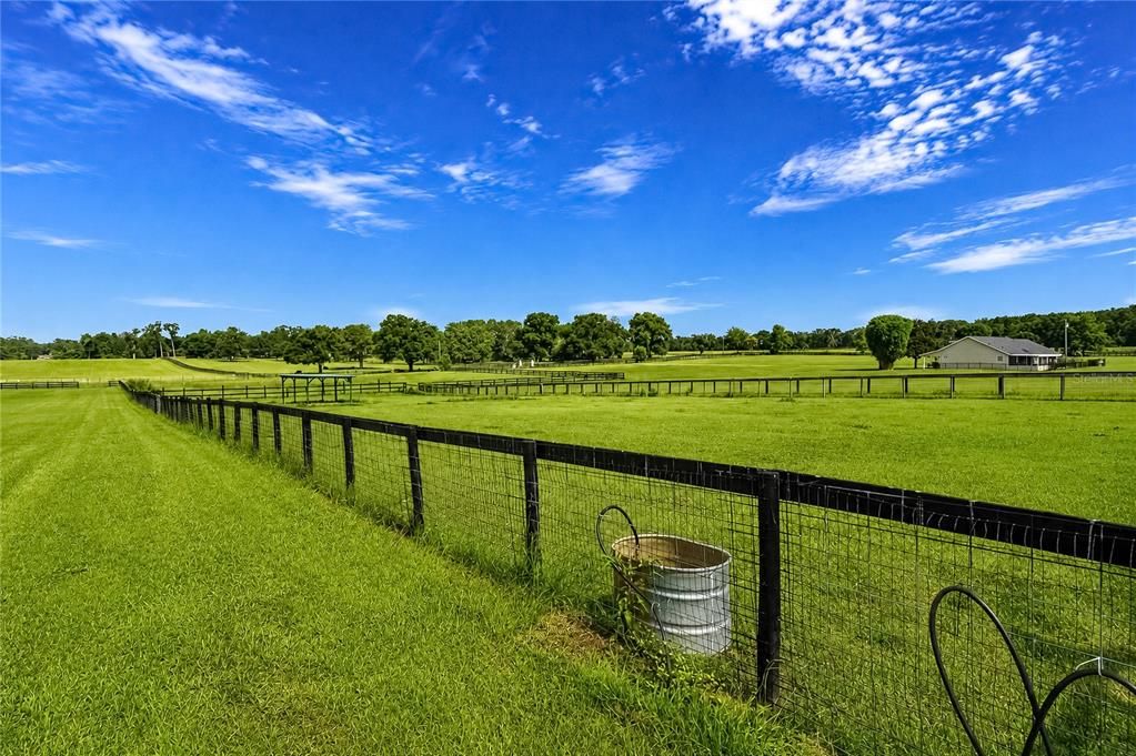 For Sale: $1,850,000 (4 beds, 4 baths, 3489 Square Feet)