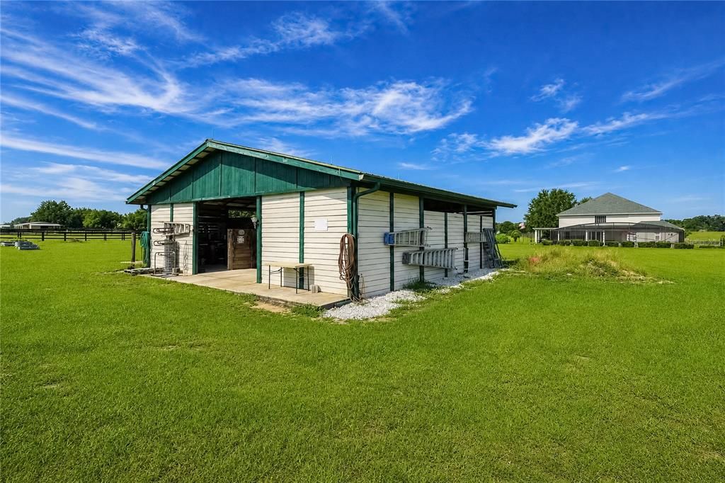 For Sale: $1,850,000 (4 beds, 4 baths, 3489 Square Feet)
