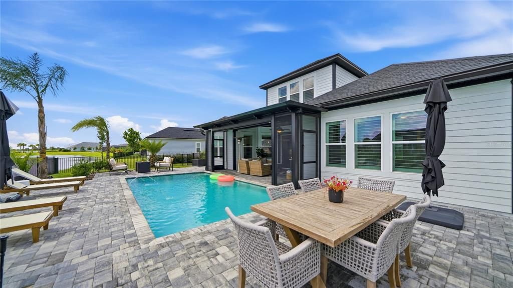 For Sale: $999,999 (4 beds, 3 baths, 2951 Square Feet)