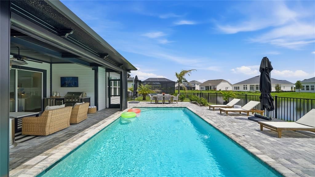 For Sale: $999,999 (4 beds, 3 baths, 2951 Square Feet)