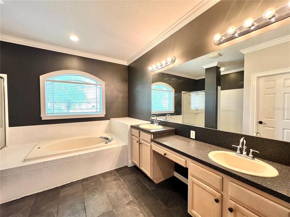 For Rent: $3,000 (4 beds, 3 baths, 2300 Square Feet)