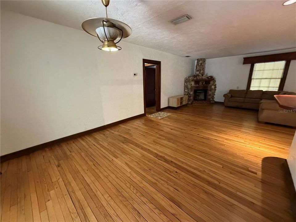 En Venta: $499,000 (3 camas, 2 baños, 1794 Pies cuadrados)