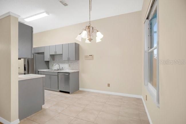 Active With Contract: $419,900 (4 beds, 2 baths, 1494 Square Feet)