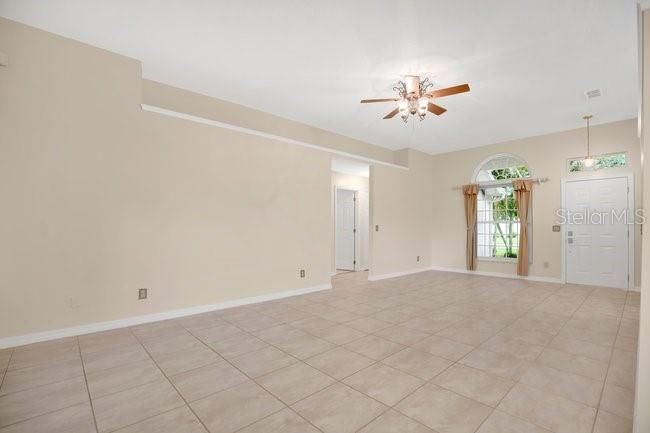 Active With Contract: $419,900 (4 beds, 2 baths, 1494 Square Feet)