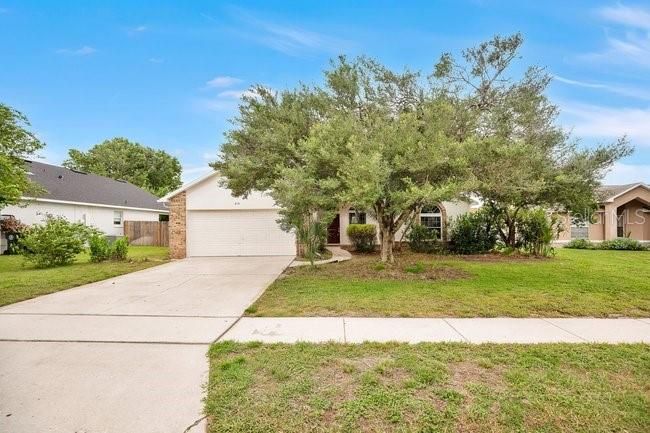 Active With Contract: $419,900 (4 beds, 2 baths, 1494 Square Feet)