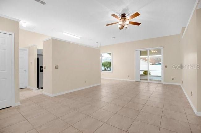 Active With Contract: $419,900 (4 beds, 2 baths, 1494 Square Feet)