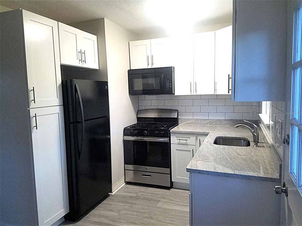 For Rent: $1,795 (1 beds, 1 baths, 525 Square Feet)
