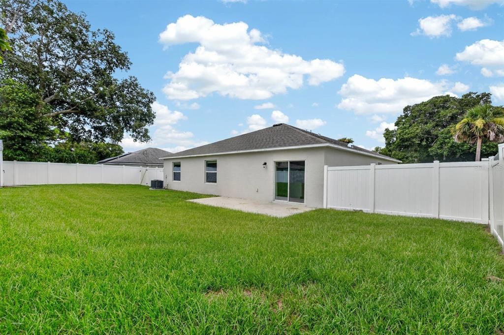 For Sale: $399,900 (4 beds, 2 baths, 1878 Square Feet)